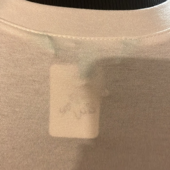 Small white V-neck polyester, cotton rayon blouse - Picture 4 of 4